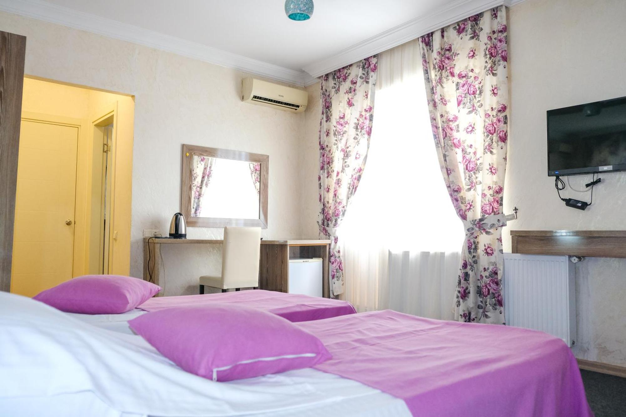 Adjara Boutique Hotel Batumi Exterior photo